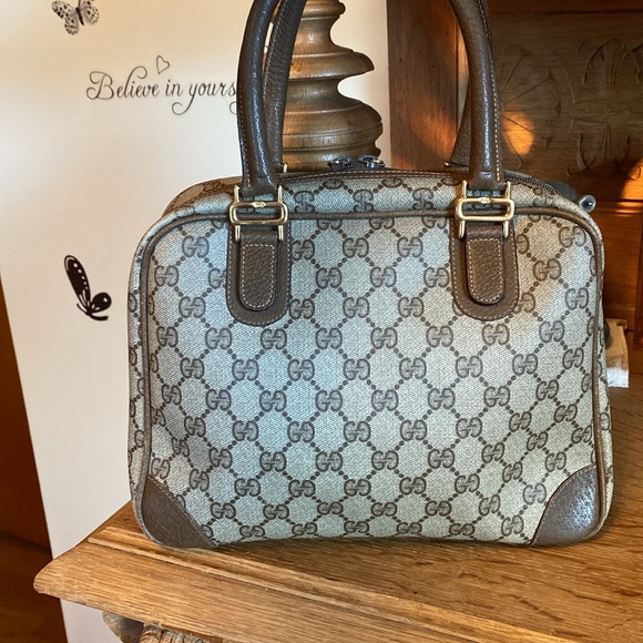 Authenticated vintage Princy Cloth Gucci Handbag - Picture 6 of 15